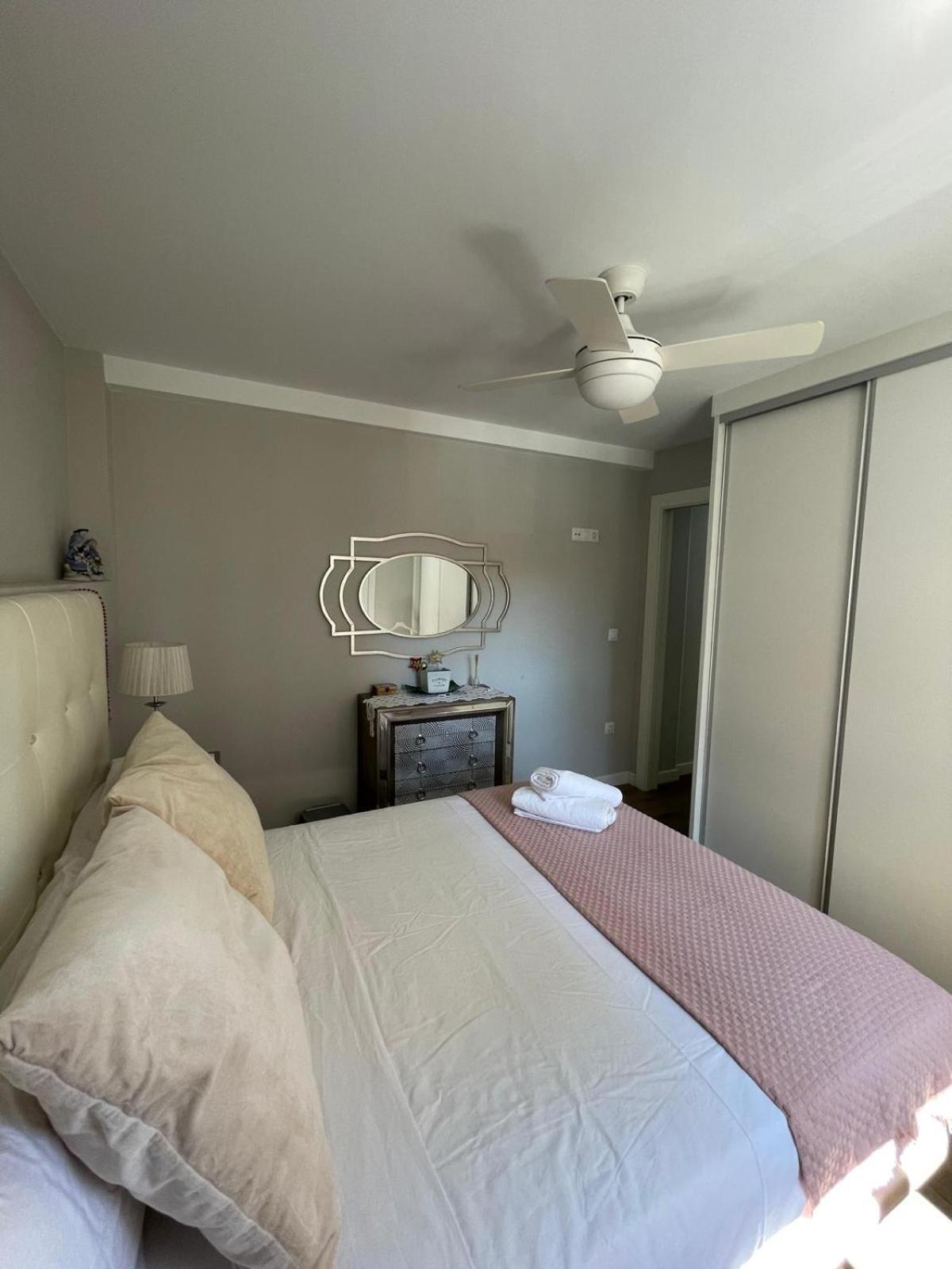Cozy Room In Stylish Flat Just Steps From The Beach Cádiz Kültér fotó