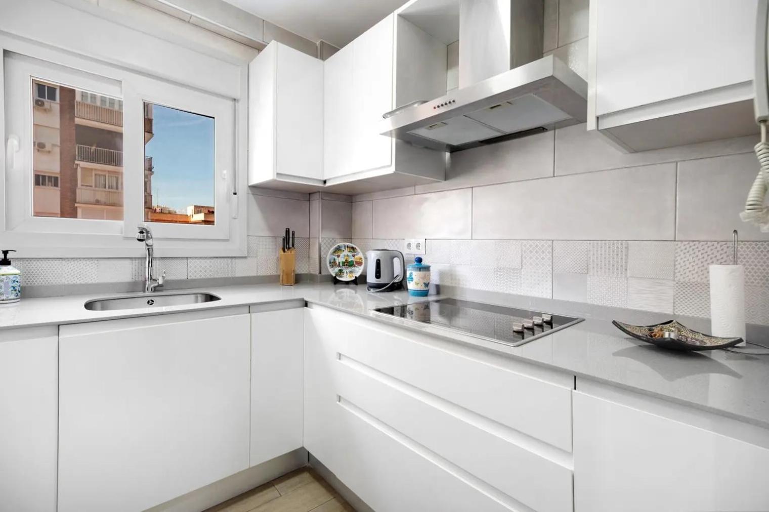 Cozy Room In Stylish Flat Just Steps From The Beach Cádiz Kültér fotó