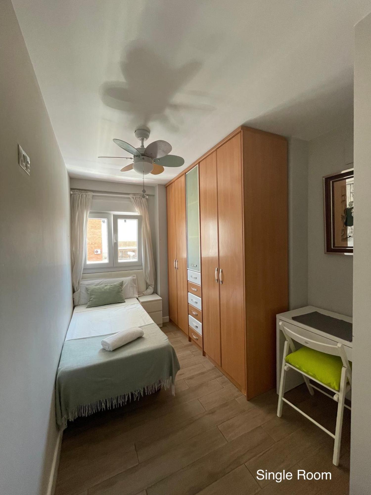 Cozy Room In Stylish Flat Just Steps From The Beach Cádiz Kültér fotó